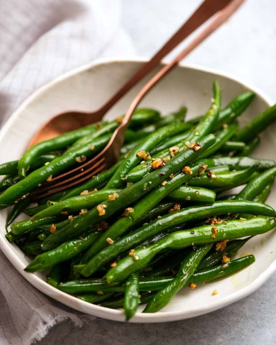 Restaurant-Style Garlic Green Beans for Weeknights & Holidays
